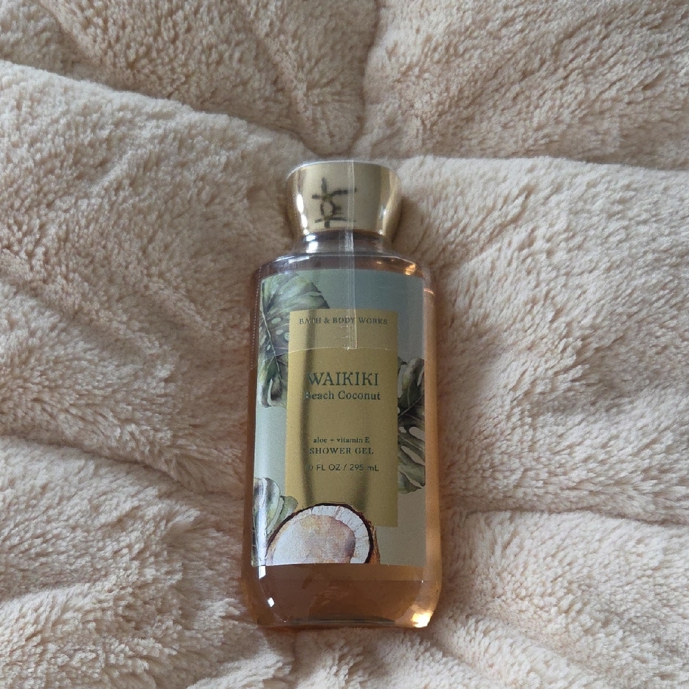 Bath & Body Works Waikiki Beach Coconut Gel - Gold & Green